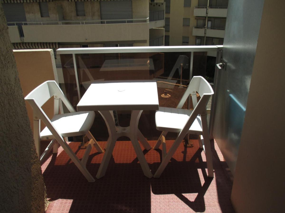 Promenade Des Bains Apartment Saint-Raphael  Exterior photo